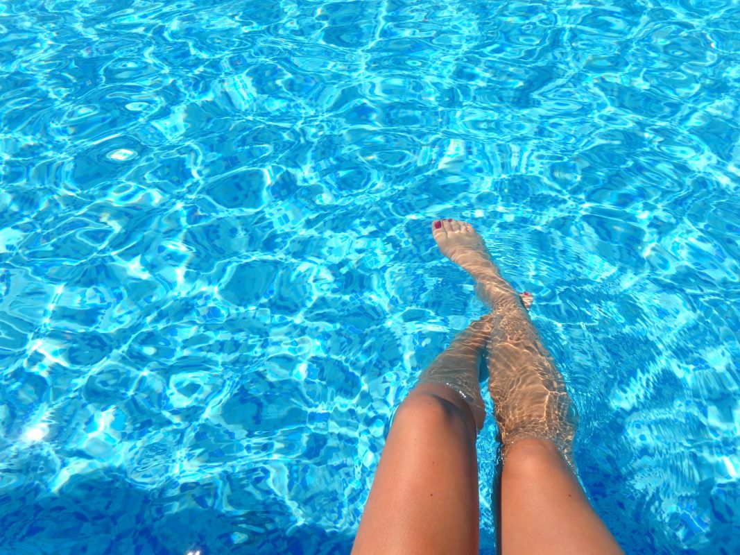 legs-in-pool