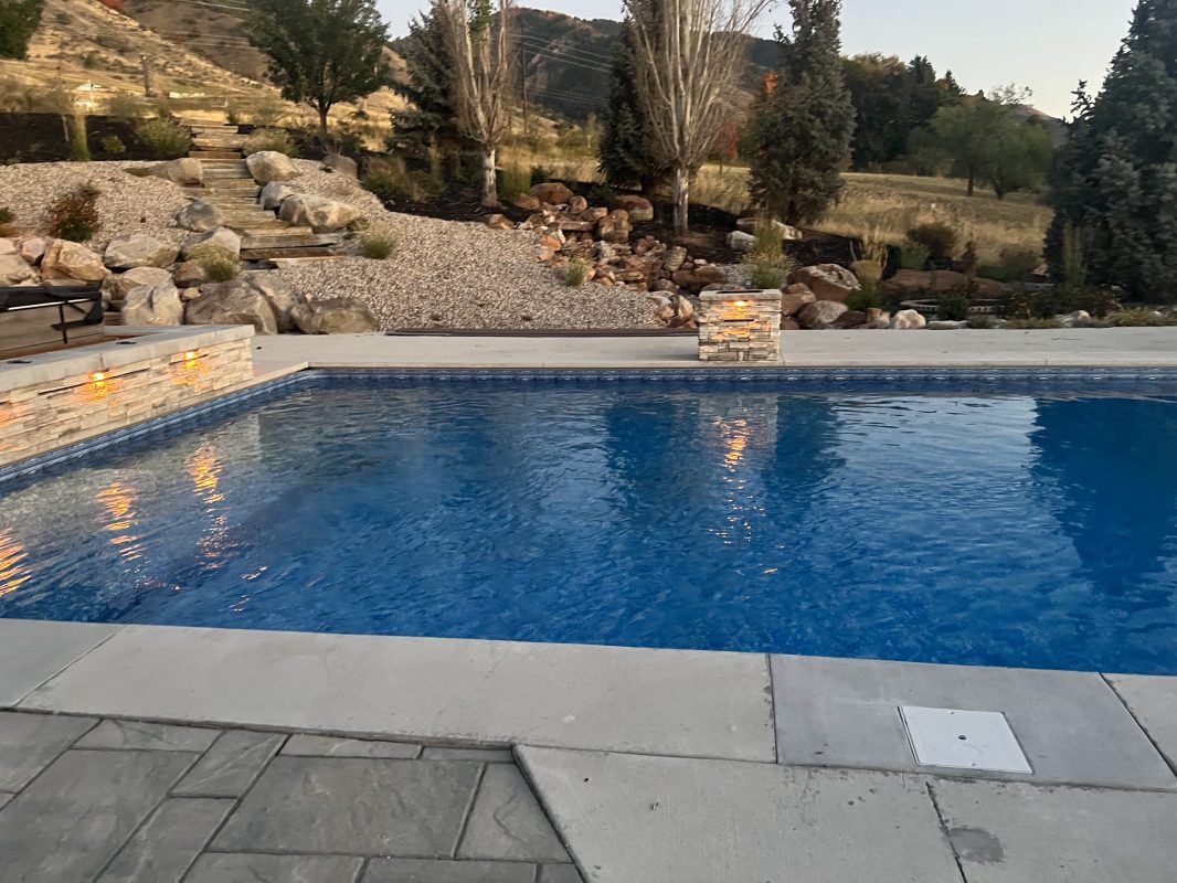 Pool with spa, fire and water sheer columns